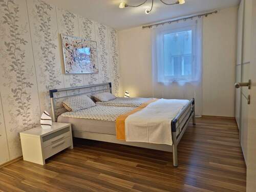 Schlafzimmer - Etagenwohnung mit 113,00 m&sup2; in Altdorf zum Kaufen