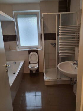 Bad - 3 Zimmer Etagenwohnung in Berlin