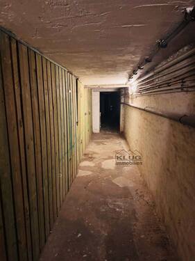 Kellergang mit Kellerabteilen - 