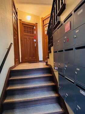 Treppenhaus mit Briefkästen HH - 