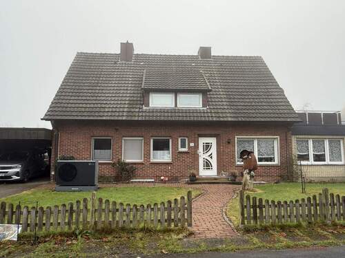 Hausansicht - IMMOBILIEN GUMNIOR präsentiert: Einfamilienhaus mit großem Garten in ruhiger Wohnlage von Bad Bentheim