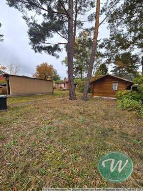 Sicht auf das Grundstück mit Bebauung - 