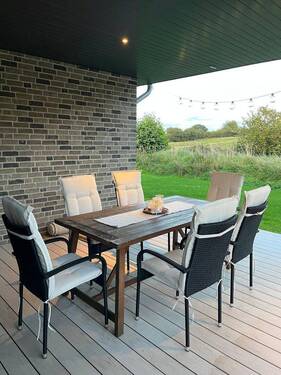Terrasse, teils überdacht - 