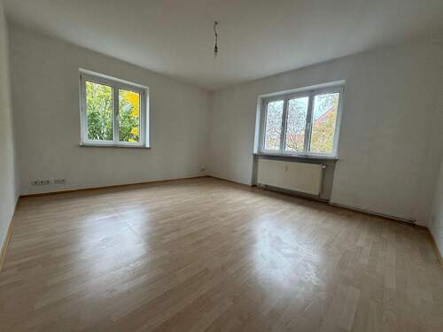 Wohnzimmer - 2 Zimmer Etagenwohnung in Dresden