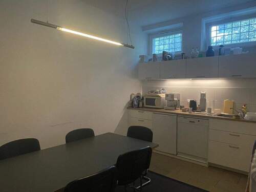 Meetingraum und Küche - Büro in Berlin zur Miete