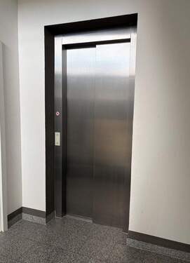 Aufzug - Etagenwohnung mit 127,00 m&sup2; in Hanau zum Kaufen