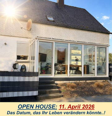 01. Sonniger Wintergarten - EINMALIGE CHANCE: Modernisiertes Einfamilienhaus zum Umzugs-Sonderpreis..!