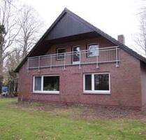 Einfamilienhaus mit Garage und großem Grundstück - Wittmund-Hovel