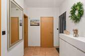 Diele und Hintereingang 9,07 m² - 
