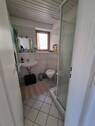 Badezimmer mit Fenster - 