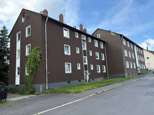 Gebäudeansicht - Mehrfamilienwohnhaus mit 9 Wohneinheiten und viel Potenzial in guter Lage zu verkaufen