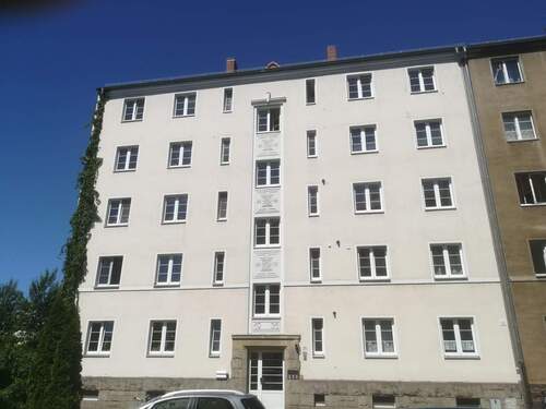 Weimarische 29, Haus (2).jpg - Schöne kleine 2 Raum DG Wohnung in Neustadt-Randlage zu verkaufen