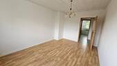 Schlafzimmer Blick zum Flur - Etagenwohnung mit 61,00 m&sup2; in Dähre zur Miete