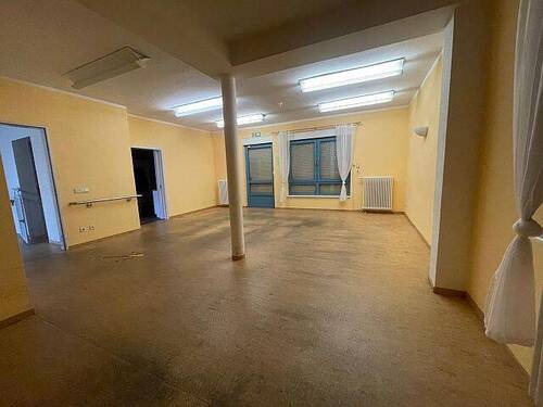 großzügiges Zimmer mit Terrassenzugang - 