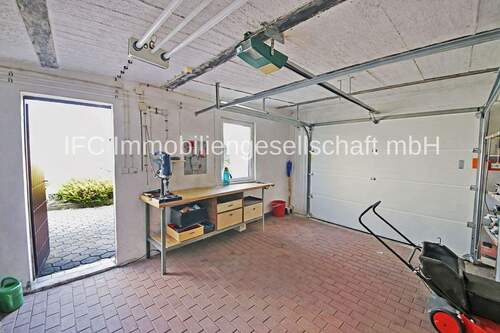 Blick in die Garage - 