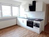 Bild 1 - Helle 3 Zimmerwohnung mit neuer EBK und Stellplatz