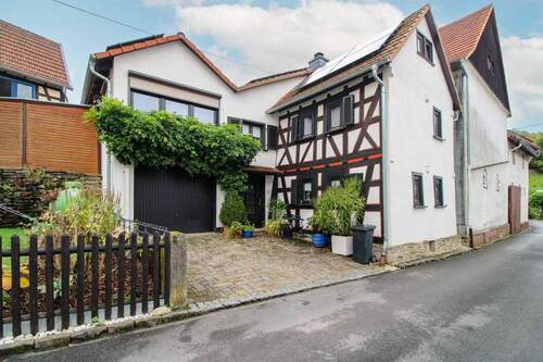 Außenansicht - 4 Zimmer Einfamilienhaus zum Kaufen in Weilrod