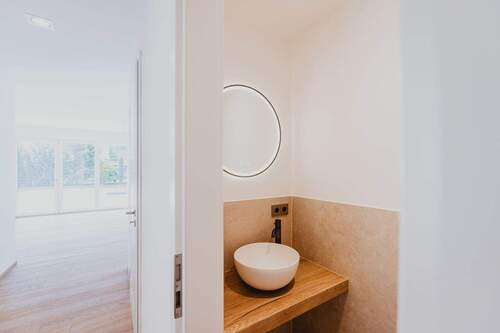  Gäste WC - 3 Zimmer Etagenwohnung in München