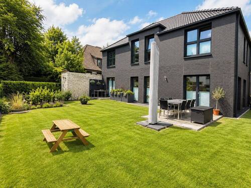 Gartenansicht - 6 Zimmer Doppelhaushälfte zur Miete in Hamburg