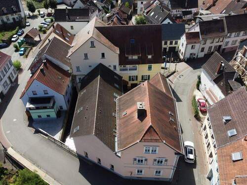 Vogelperspektive - Mehrfamilienhaus, Wohnhaus in Wolfstein zum Kaufen