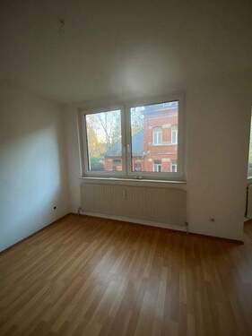 Wohnzimmer - 2 Zimmer Etagenwohnung in Fürth