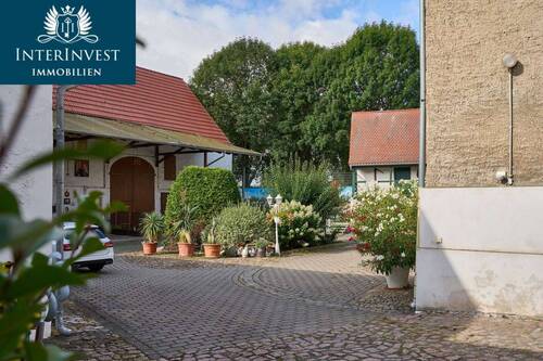 Innenhof - Charmanter Landsitz (Pferdehof) mit großem Grundstück und viel Ausbaupotential