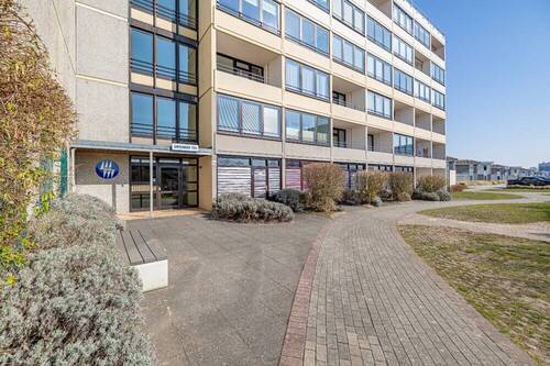 Hauseingang - 2 Zimmer Etagenwohnung zum Kaufen in Wendtorf