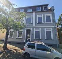 Gepflegtes Mehrfamilienhaus mit gesicherten Mieteinnahmen - Oberhausen Sterkrade-Mitte