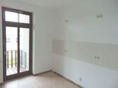 Küche mit Balkon - 2 Zimmer Etagenwohnung in Chemnitz