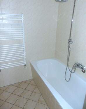 Badezimmer - Etagenwohnung mit 50,50 m&sup2; in Chemnitz zur Miete