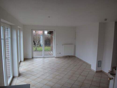 Wohnzimmer - Doppelhaushälfte mit 75,00 m&sup2; in Hollenbek zur Miete