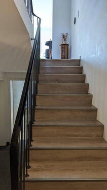 Treppe zum Wohnbereich - 