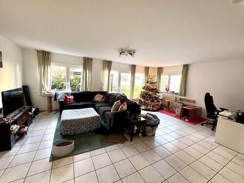 Wohnzimmer - 6 Zimmer Doppelhaushälfte in Kaiserslautern