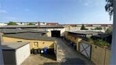Blick auf Gewerbehalle - 