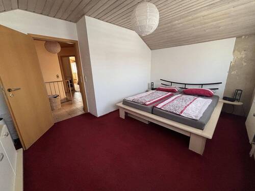 Schlafzimmer DG - 