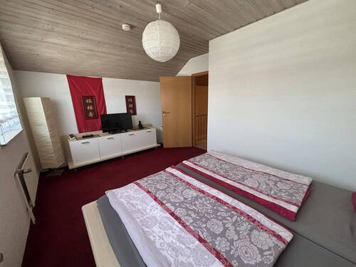 Schlafzimmer DG - 