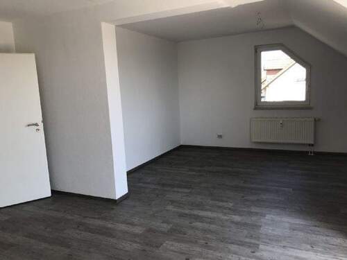Wohnzimmer - Etagenwohnung mit 70,40 m&sup2; in Edersleben zur Miete