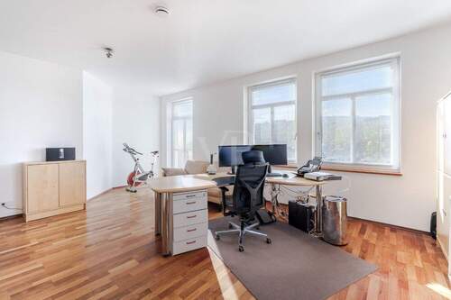 Arbeitszimmer mit Balkon - 