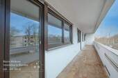 Balkon - 4 Zimmer Etagenwohnung in Unterhaching