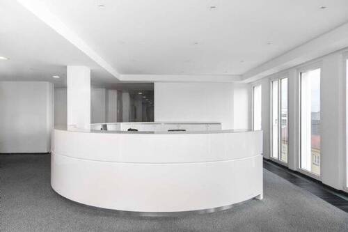 Regus_NymphenburgerHofe_2753_München_Germany_Recep - Büro mit 70,00 m&sup2; in München zur Miete