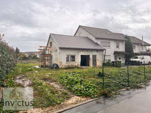 Zufahrt zum Grundstück - 