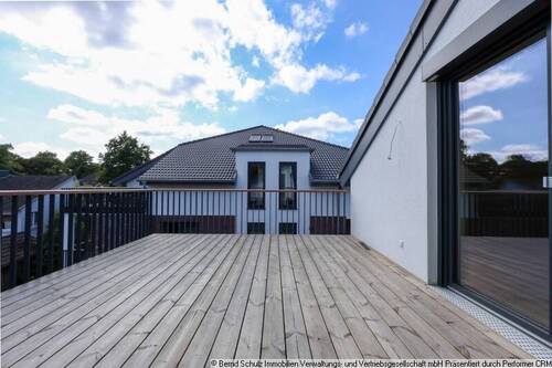 3 Dachterrasse - 4 Zimmer Etagenwohnung in Halstenbek