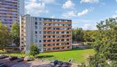 Hausansicht - Sanierte & vollmöblierte 2-Zimmer-Wohnung mit Balkon & Stellplatz