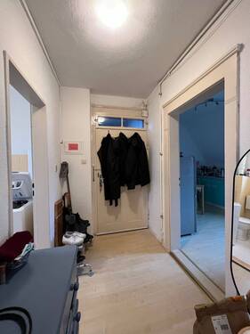 Diele - Etagenwohnung mit 40,00 m&sup2; in Augsburg zur Miete