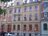 Hausansicht - Schöne 2-Raum Wohnung im Dachgeschoss