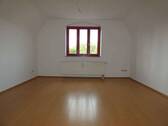Wohnzimmer - 2 Zimmer Etagenwohnung zur Miete in Zwickau-Nordvorstadt