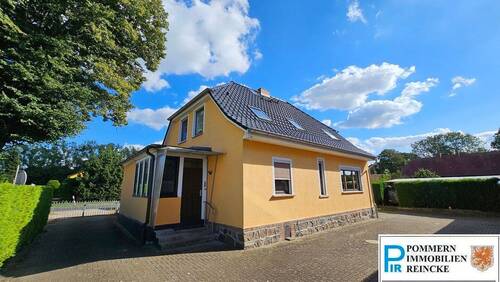 Hofseite.jpg - Einfamilienhaus mit 135,00 m² in Boldekow zum Kaufen