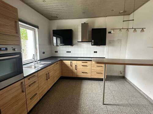 Küche - 4 Zimmer Mehrfamilienhaus, Wohnhaus in Brake