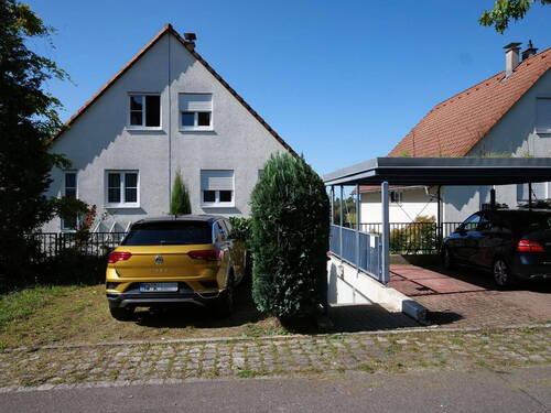 Straßenansicht - 7 Zimmer Doppelhaushälfte zum Kaufen in Lörrach