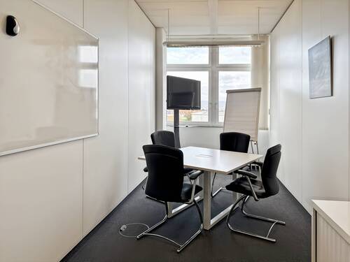 HQ_HEIDELBERG, Partnerport Walldorf_Germany_Centre - Voll ausgestatteter privater Büroraum für Sie und Ihr Team 20 sqm in HQ SAP Partnerport Walldorf